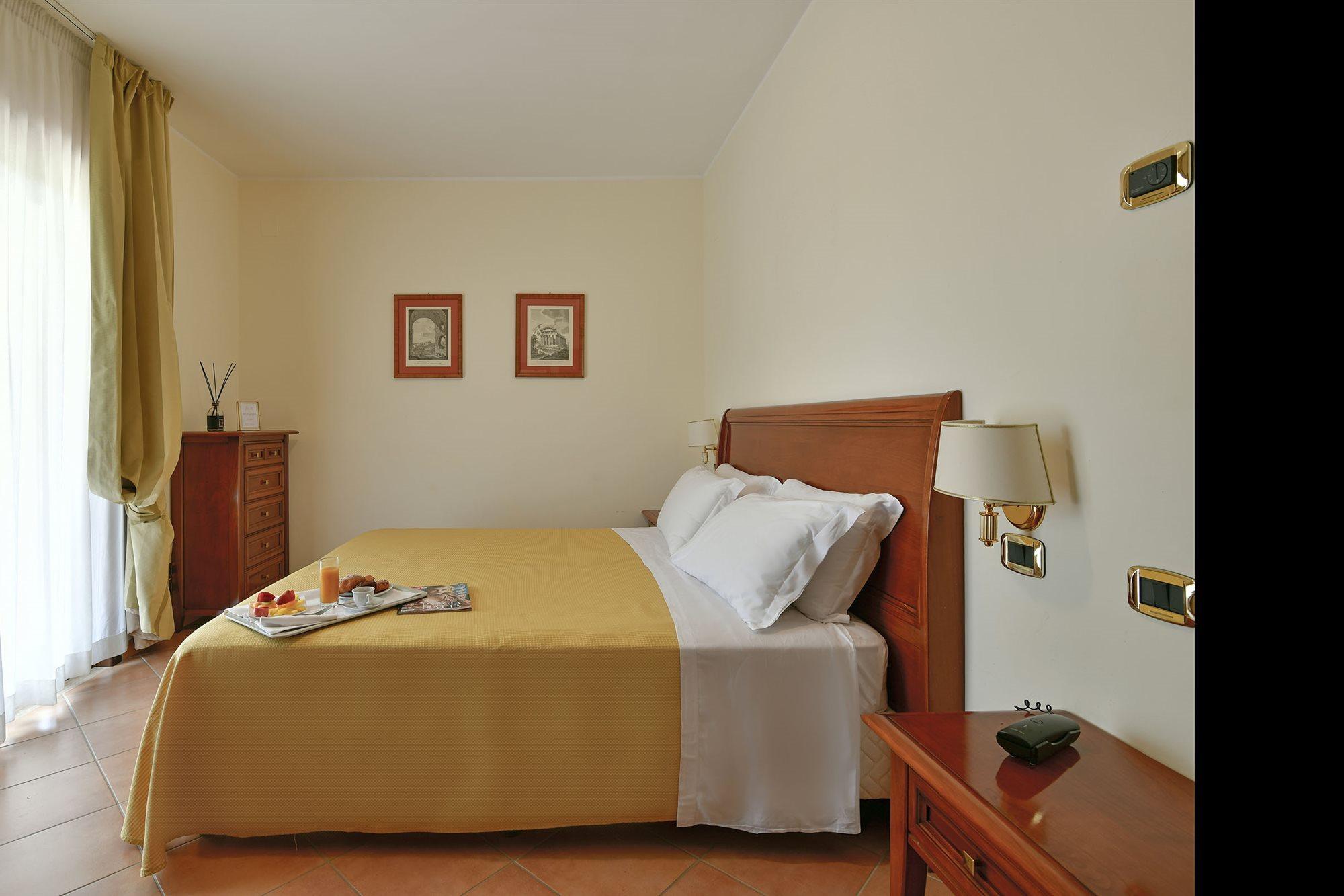 Minerva Resort Hotel Paestum Exterior foto